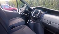 Opel Vivaro Passenger photo 11