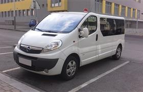 Opel Vivaro Passenger photo