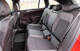 Opel Astra combi photo 11